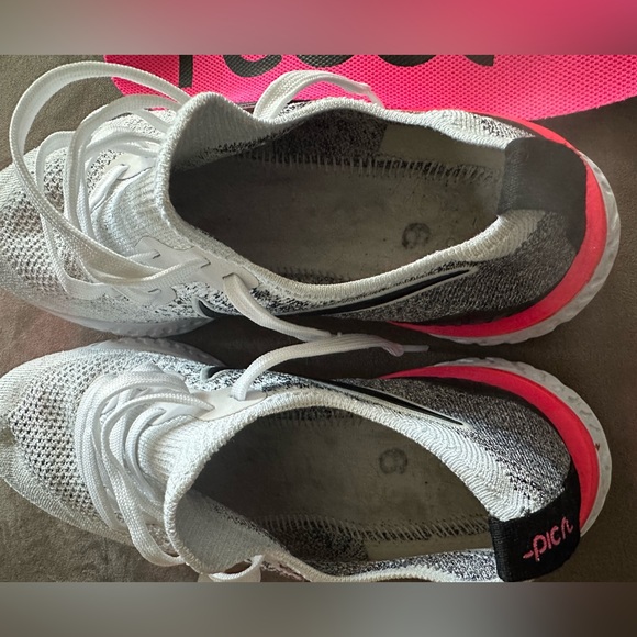 Nike Epic React Hot Pink Black White Womens Sz 9 - Picture 2 of 6